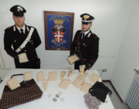 MORTARA 30/10/2014: Rubano 280 euro di formaggio grana al supermercato. Prese dai Carabinieri