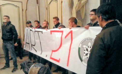 PAVIA 11/11/2014: Permesso negato al banchetto pro famiglia. CasaPound si imbavaglia in Consiglio comunale