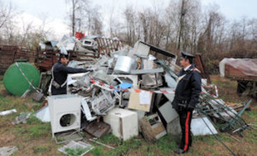 PARONA 02/12/2014: Discarica abusiva all’interno di un agriturismo. Denunciato agricoltore