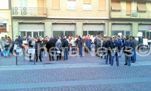 VOGHERA 24/01/2015: 200 in piazza per dire che “L’Islam non è religione di violenza ma di pace”