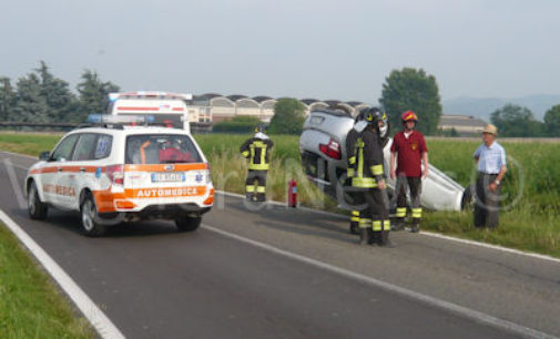 VOGHERA 10/06/2015: Auto esce di strada e si ribalta. Feriti due ragazzi