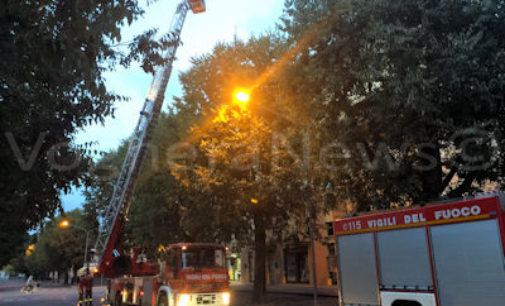 VOGHERA 05/09/2015: Porte e portoni dispettosi. Due interventi dei pompieri fra ieri sera e stamattina