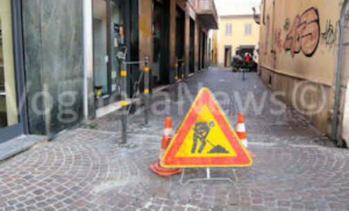 VOGHERA 16/10/2015: Gimkana delle auto in via Topia. Installati i parapedoni