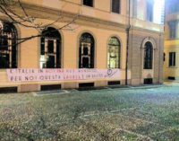 PAVIA 27/11/2015: Laurea a Napolitano. Blocco studentesco protesta