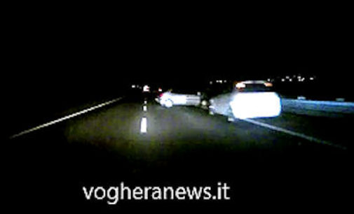 MONTEBELLO 23/03/2016: Incidente sulla tangenziale. (VIDEO) Auto rimane bloccata in mezzo alla corsia nel buio più totale