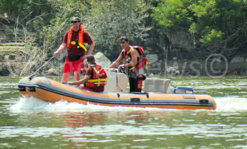 CORANA 18/03/2016: Lascia l’auto impantanata in riva al Po. Quando torna dalle acque del Grande Fiume affiora solo il tettuccio. La disavventura di un 40enne piemontese