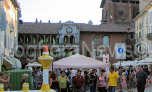 PAVIA 07/04/2016: Domani Rom e Sinti in festa. Iniziativa al Broletto