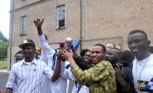 VOGHERA 16/05/2016: I migranti del Rallye vincono il torneo di calcio della solidarietà senza barriere