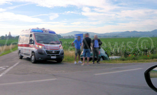MONTEBELLO 21/06/2016: Scontro sulla Bressana-Salice. Due auto finiscono nel campo di mais