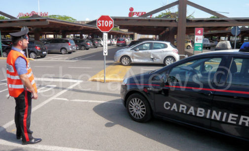 MONTEBELLO VOGHERA 26/07/2016: Incidente a Montebello. Ford incorna una Peugeot provocando il ferimento di una 28enne. A Voghera Tir sbaglia la curva ed esce di strada