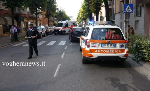 VOGHERA 30/09/2016: Ennesimo investimento di pedone in via XX Settembre. Ferito un anziano. I residenti: Auto troppo veloci. Il Comune metta dei dissuasori