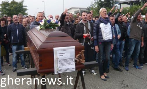 VOGHERA 14/10/2016: Licenziamenti Cameron. Oggi nuova mobilitazione pubblica dei lavoratori. Corteo in centro e volantinaggio in piazza Duomo