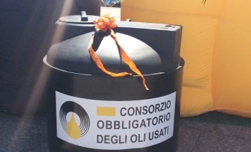 PAVIA 19/10/2016: Oli lubrificanti usati a Pavia raccolta in aumento. IL COOU. Per arrivare al 100% servono più isole ecologiche. Il problema è il “fai da te”