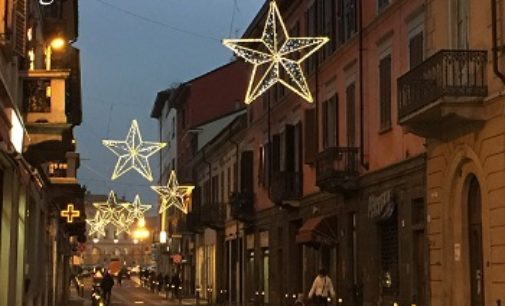 VOGHERA 28/10/2016: Tagliati i fondi. Luminarie natalizie a rischio. I commercianti: sforzo economico troppo oneroso per noi