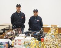 VOGHERA 21/11/2016: La Polizia scopre una cantina piena di botti illegali. Il sequestro ha stroncato il traffico illecito e scongiurato possibili esplosioni