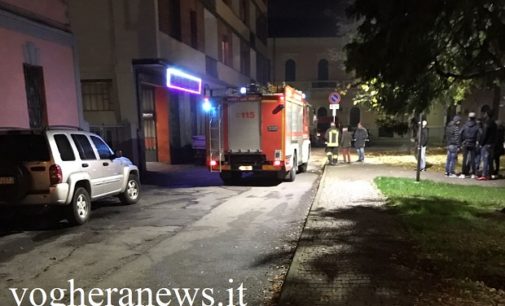 VOGHERA 09/11/2016: Fumo da un locale. Aggressione nei giardini. Poca pace per Piazzale Marconi. Un’aggressione a scopo di rapina anche in un’abitazione di via Tortona