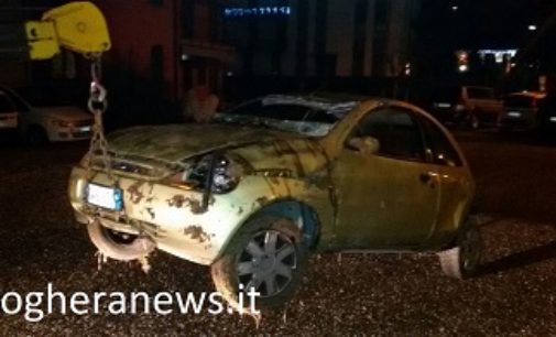 LUNGAVILLA 22/12/2016: Auto perde il controllo sulla Sp1. Esce di strada e si ribalta nel campo