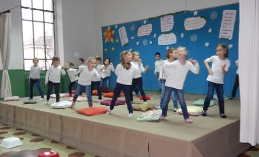 VOGHERA 10/01/2017: Scuola. Spettacolo di teatro-danza alla primaria De Amicis