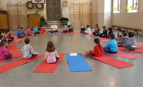 VOGHERA 09/02/2017: Concluso il Progetto “Yoga bimbi” alla Scuola Primaria De Amicis