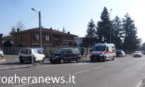 VOGHERA 17/02/2017: Auto speronata mentre svolta, va in testa coda. Ferita una coppia di vogheresi