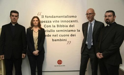 MILANO 22/03/2017: ‘I Cristiani perseguitati’. La mostra inaugurata nello Spazio espositivo di Palazzo Lombardia