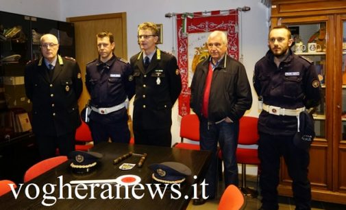 VOGHERA 24/03/2017: Alla guida del camion con l’arma di Bruce Lee. Autotrasportatore denunciato dalla polizia locale per il nunchaku