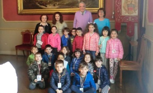 VOGHERA 07/04/2017: I bimbi della scuola dell’infanzia di Viale Marx in visita al Municipio