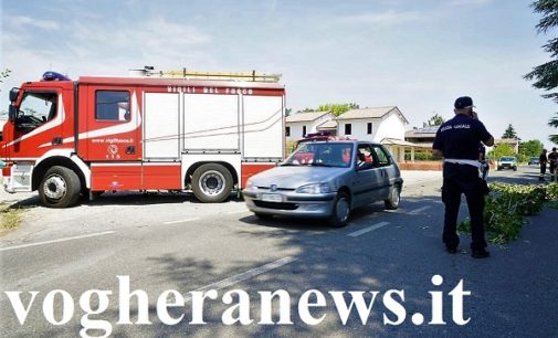 CASTEGGIO 21/06/2017: Ramo potato cade in strada. 17enne investito in pieno finisce all’ospedale