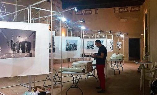 VOGHERA 09/09/2017: Feeling Home. Alle 11 al castello il vernissage della grande mostra fotografica dedicata al… “Sentirsi a casa”. Sette celebri autori e 90 foto in esposizione