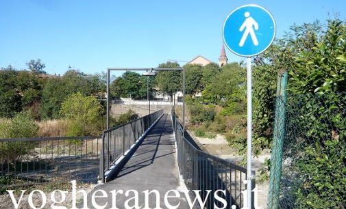 VOGHERA 22/09/2017: Ora ha anche le luci al led. Terminati i lavori al ponticello pedonale sullo Staffora. In via don Minzoni invece aperto il cantiere per la pista ciclabile diretta alla Stazione