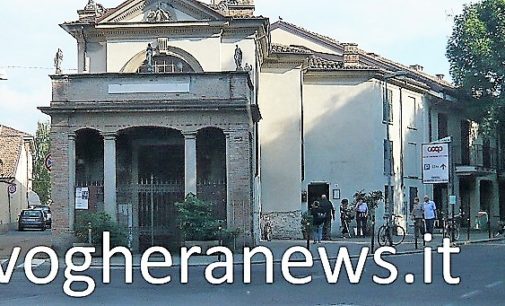 VOGHERA 08/11/2017: Lite alla mensa Caritas di piazza San Bovo. Un 45Enne minaccia una donna con il coltello. “Vieni da Pavia per toglierci il pane di bocca”. La Polizia lo blocca e lo denuncia