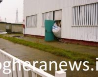 VOGHERA 11/01/2018: Il capannone Medassino. Sfondata una porta sul retro. Ipotesi intrusione o crollo sotto la spinta dei rifiuti stoccati all’interno