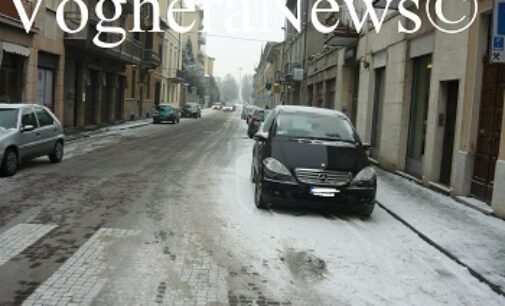 VOGHERA 07/12/2020: Nevicata e disagi sulle strade. Asm e Provincia si difendono