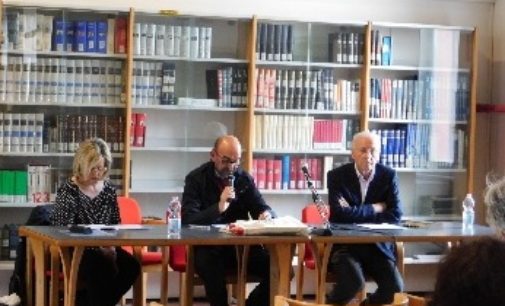 VOGHERA 11/04/2018: Verso la “Liberazione”. Sala piena in Biblioteca per il saggio di Ercole Ongaro