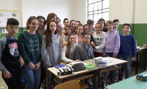 VOGHERA 17/04/2018: Scuola. Gli alunni della Pascoli intervistano lo scrittore Lucio Figini