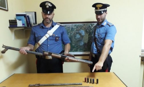 MONTU’ BECCARIA 05/07/2018: Un uomo arrestato e uno denunciato per detenzione illegale di armi da fuoco. In casa di un 53enne un fucile artigianale lungo un metro e mezzo