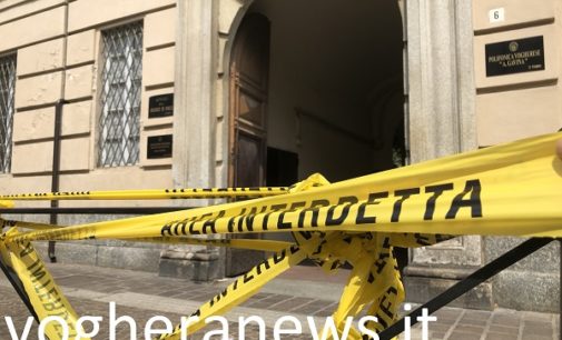 VOGHERA 11/07/2018: Le tegole del tetto scivolano verso il basso. Grosso guaio al palazzo dell’ex Anagrafe. L’edificio è stato completamente isolato