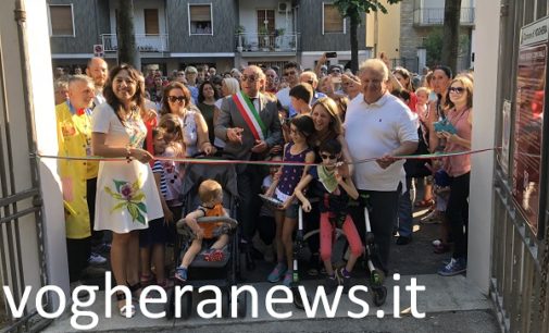 VOGHERA 11/07/2018: Folla all’inaugurazione del parco giochi inclusivo per bambini disabili (FOTO VIDEO). Altri 32mila euro dal comune per dotarlo di bagni idonei