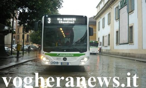 VOGHERA PAVIA 20/05/2020: Autobus. Da domani si torna a salire a bordo dei bus dalla porta anteriore