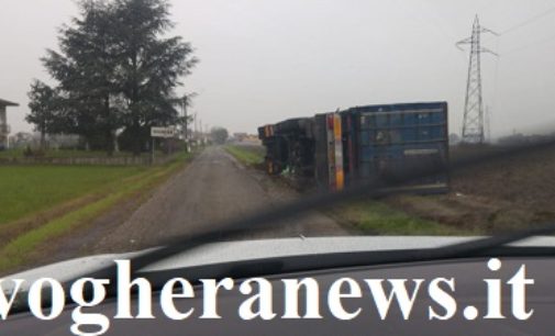 VOGHERA 23/11/2018: Strada Arcone chiusa per recupero mezzo