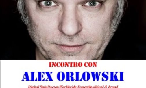 VOGHERA 03/12/2018: Alex Orlowski in città per spiegare come si condizionano le “masse”