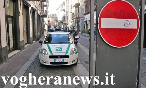 VOGHERA 21/06/2019: Lite di condominio. Inquilino cerca di abbattere la porta dei vicini di casa