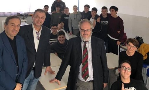 VOGHERA 12/03/2019: Una lezione di sport radio-televisivo al liceo Maragliano