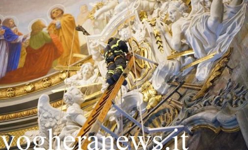 VOGHERA 03/06/2019: Svolta in Duomo la cerimonia della Sacra Spina (IL VIDEO). Protagonisti ancora una volta i coraggiosi Vigili del Fuoco (saliti a 15 metri d’altezza)