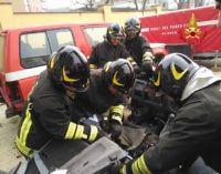PAVIA OLTREPO 29/12/2019: Emergenze. Oggi i nuovi Pompieri si addestrano all’uso delle nuove strumentazioni per i casi di incidente stradale. Intanto nella notte due emergenze