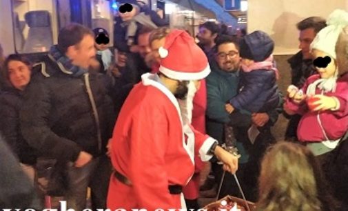 VOGHERA 22/12/2019: Alla Stazione il treno speciale con Babbo Natale e i doni