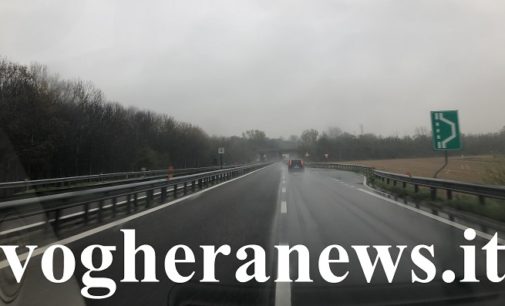 PAVIA VOGHERA 11/12/2019: Sempre meno “asfalto drenante” sulle strade pavesi. Succede anche sulla Tangenziale di Pavia. Stesso fenomeno pure sulla A7