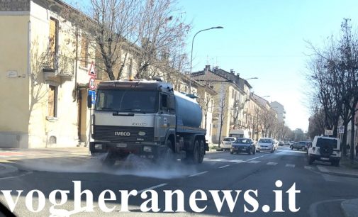 VOGHERA PAVIA 24/02/2020: Coronavirus Covid19. Crescono i contagi in provincia e le limitazioni. In città pulizia straordinaria delle strade con disinfettante