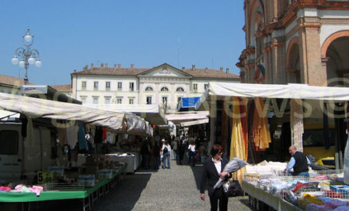 VOGHERA 04/01/2023: Regolare svolgimento del Mercato di piazza Duomo nel giorno dell’Epifania