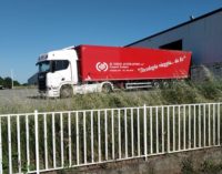 VOGHERA 25/05/2020: I primi camion al capannone di Medassimo per liberarlo dai rifiuti
